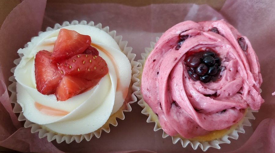Berry cupcakes